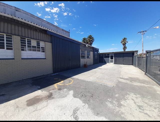1,695M² BUILDING SOLD IN ATHLONE